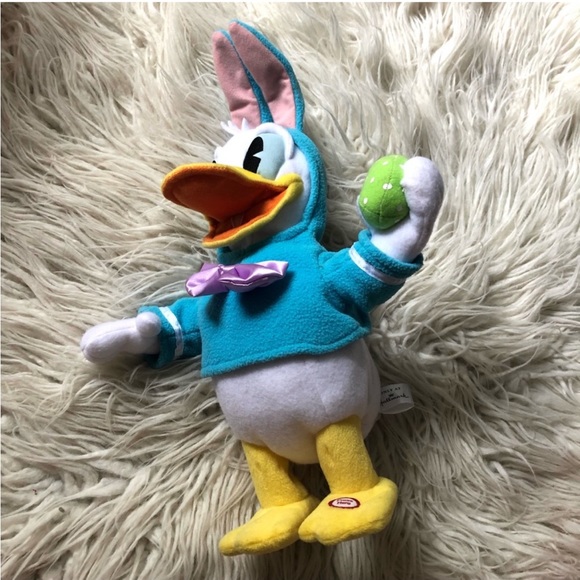 Disney Hallmark Don’t Pull My Ears Donald Duck Easter Musical Motion Character - Picture 1 of 8